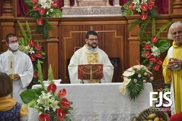 Repique de campanas, misa de romeros y ofrenda a la Virgen de las Nieves/TA y Francisco Javier Santana.